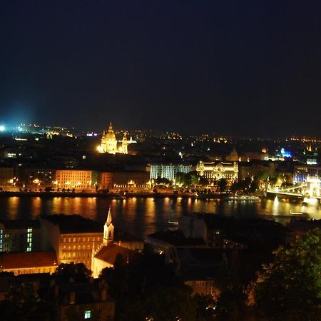 Luxurious Apartment With Balconies In Downtown Bp Budapeste Exterior foto
