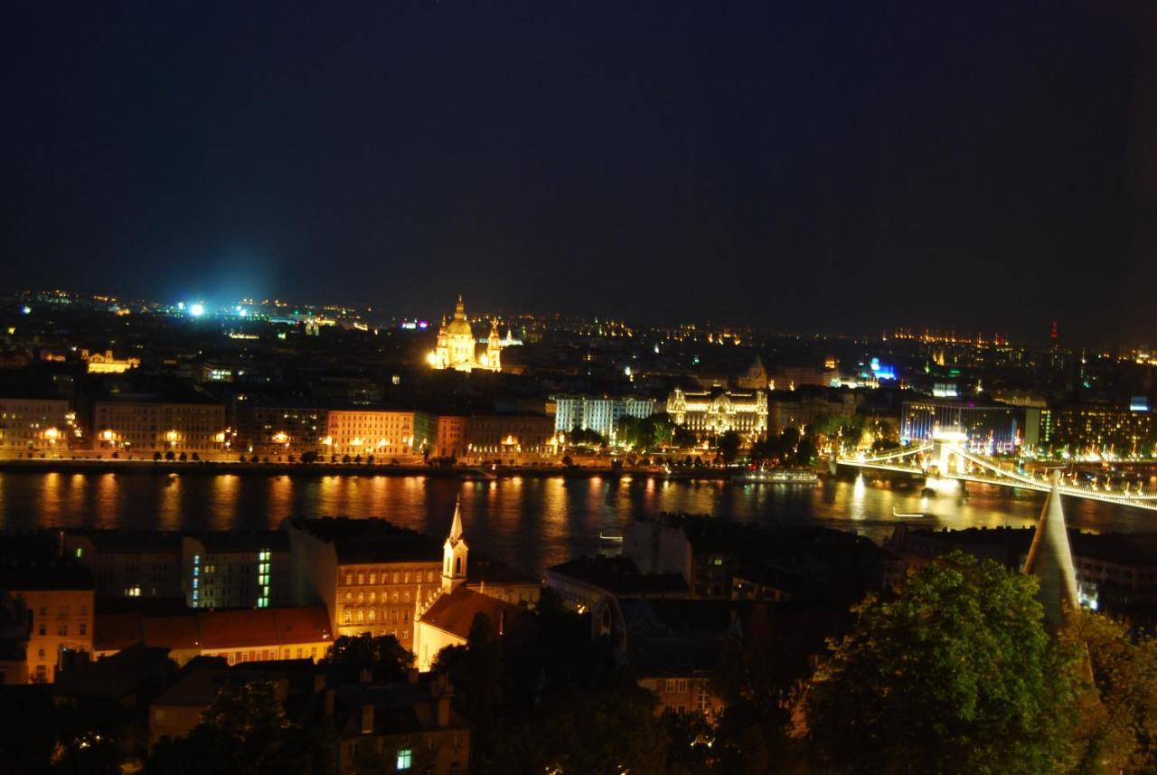 Luxurious Apartment With Balconies In Downtown Bp Budapeste Exterior foto